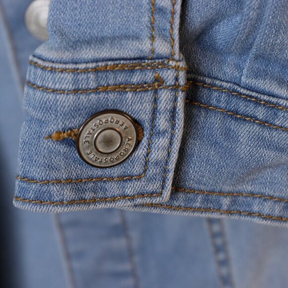 Aeropostale Jean Jacket Size Medium Distressed Cropped Denim Light Wash Stretch - Picture 5 of 9